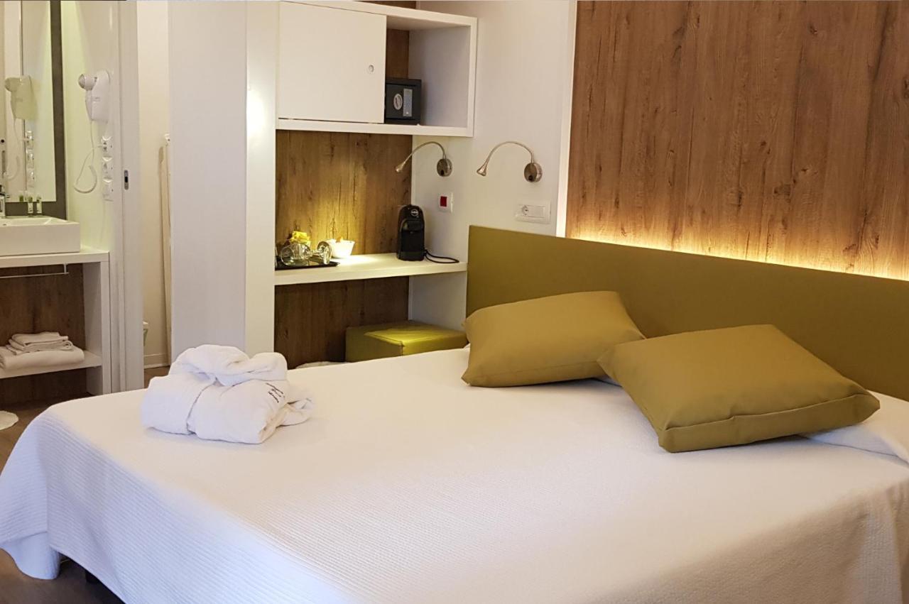 Villaggio Dei Fiori Сан Ремо Екстериор снимка