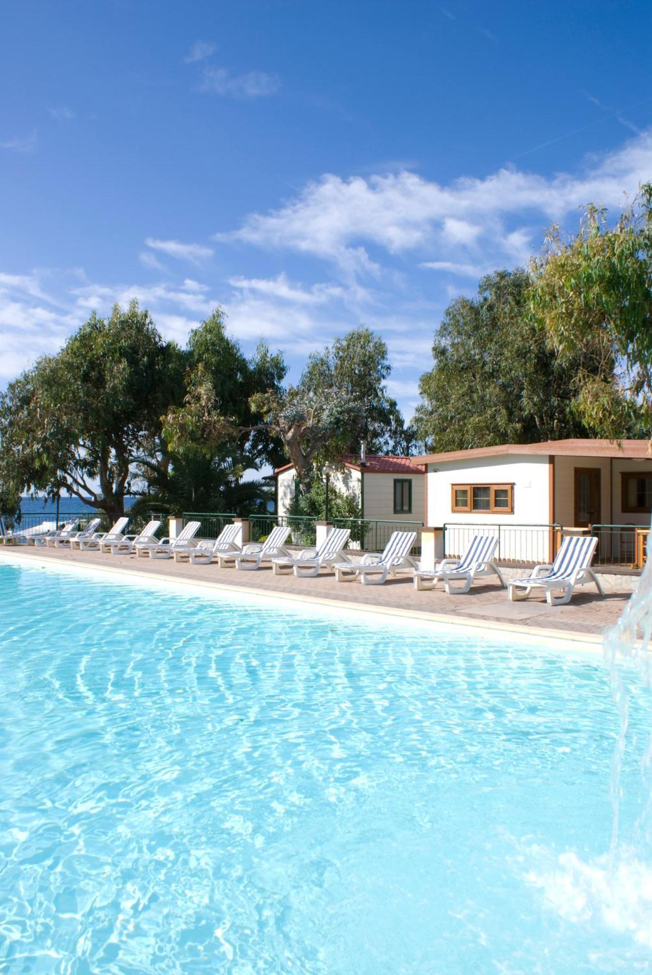 Villaggio Dei Fiori Сан Ремо Екстериор снимка