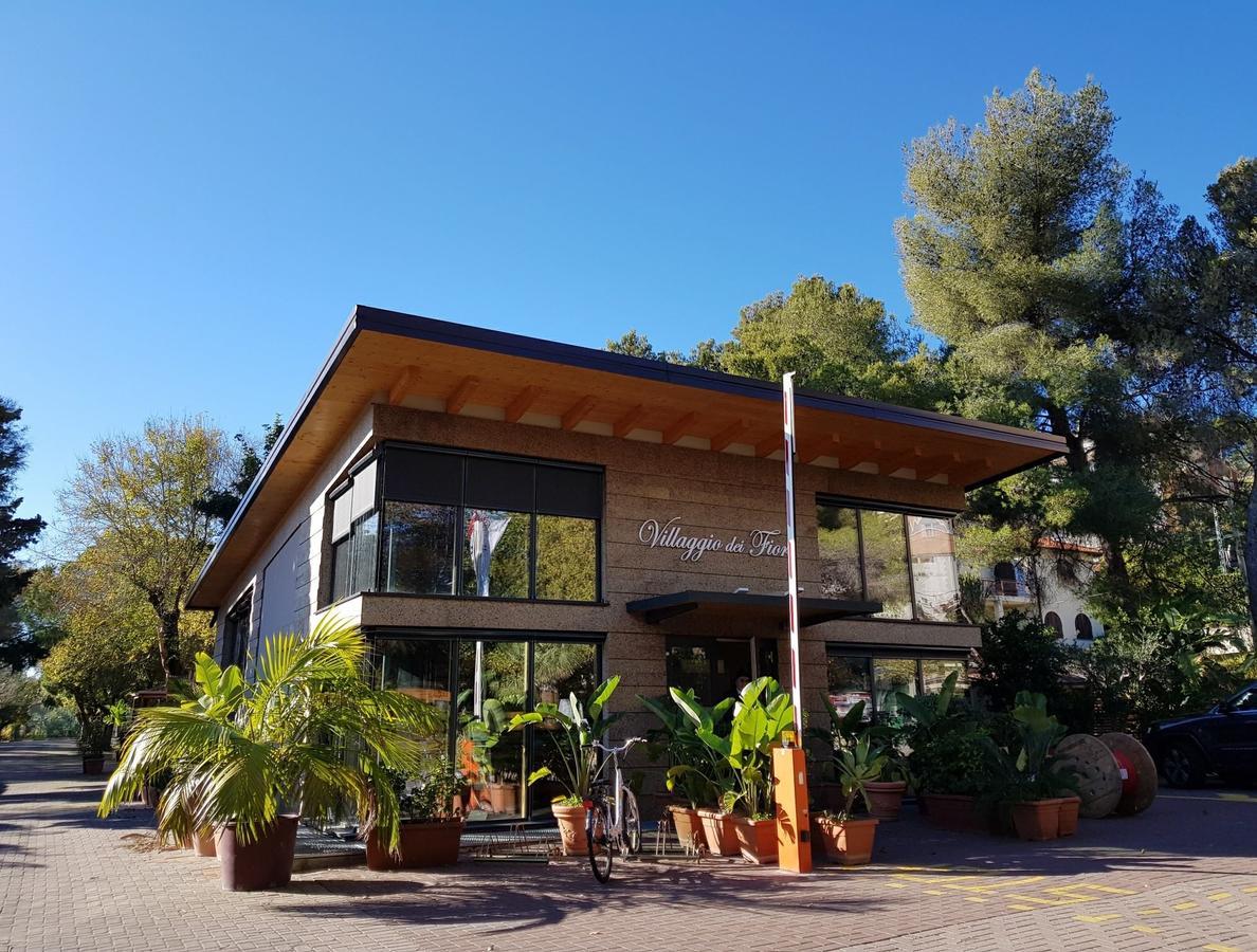 Villaggio Dei Fiori Сан Ремо Екстериор снимка